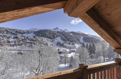 Meribel Centre Ski Chalet | Chalet Alya- 12 people - 5 bedrooms - Ski-in ski-out - Méribel - Swimming pool