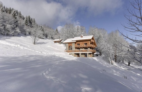 Meribel Centre Ski Chalet | Chalet Alya- 12 people - 5 bedrooms - Ski-in ski-out - Méribel - Swimming pool