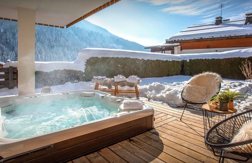 Le Grand-Bornand Ski Chalet | Chalet Alyssum - unique alpine stay for 13, hot tub & sauna - OVO Network