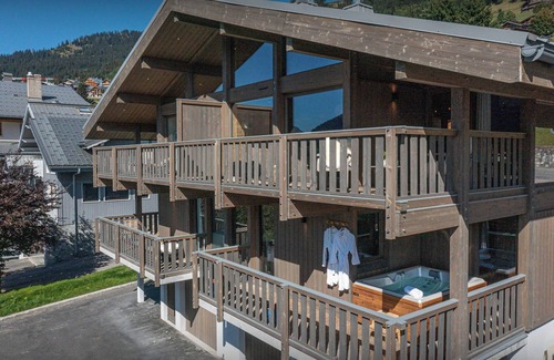 Chatel Ski Chalet | Chalet Amarou - mountain stay for 6 with hot tub in Châtel - OVO Network