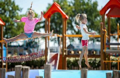 Koudekerke Ski Chalet | Chalet Aqua in Netherlands with Veranda