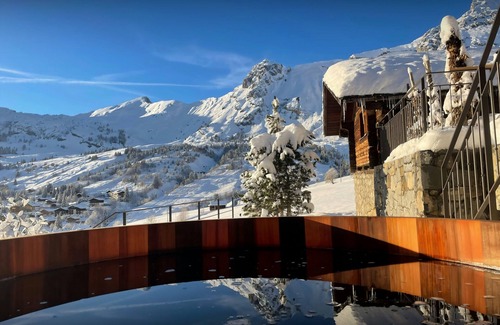Le Grand-Bornand Ski Chalet | Chalet Argali - luxury ski-in ski-out base for 14 - OVO Network