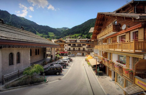 La Clusaz Apartment | Chalet Artedaz - traditional base for 8, open fire & cinema - OVO Network