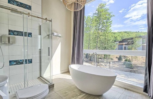 La Conception Ski Chalet | Chalet at Bel Air Tremblant - Ideal for a family/friends - Private Jacuzzi - Bbq