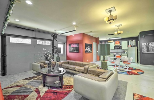 Bella Vista Cottage | Chalet at Falling Water: Close to Bike Trails