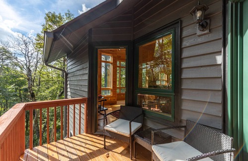 Beech Mountain House | Chalet at The Summit of Beech - Incredible 50+ Views! Perfect Couples' Ski or Hiking/Biking Getaway!
