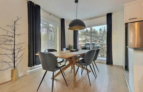 Pont-Rouge Ski Chalet | Chalet Athena, Spa, saunas, pools, Pont-Rouge