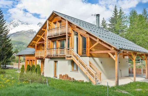 Monetier-les-Bains Ski Chalet | Chalet Authentique Près du Village, 5 Chambres, Balnéo - FR-1-808-2
