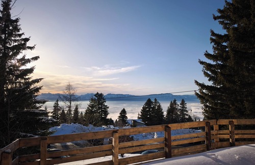 Chamrousse Ski Chalet | Chalet Authentique & Confort en Montagne - Escape and Serenity Guaranteed!