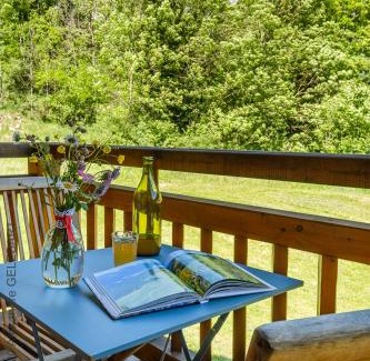 Mieussy Bed & Breakfast | Chalet aux 3 biches