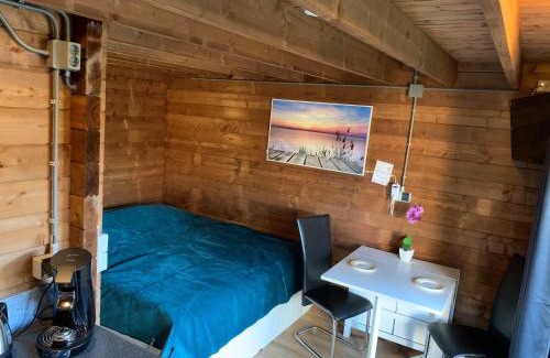 Uitgeest House | Chalet - B&B de Koog