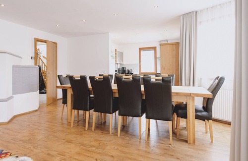 Schuttdorf Ski Chalet | Chalet Badia