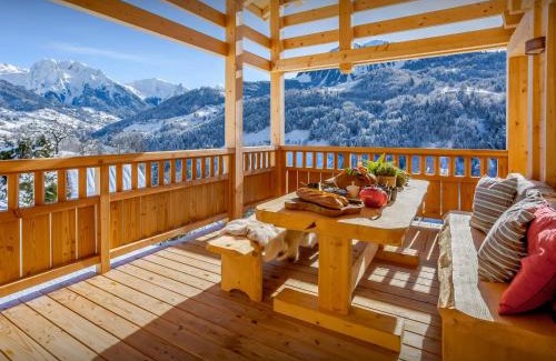 Champ-Laurent Ski Chalet | Chalet Belle Cour - OVO Network