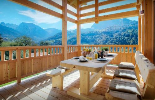 Champ-Laurent Ski Chalet | Chalet Belle Cour - OVO Network