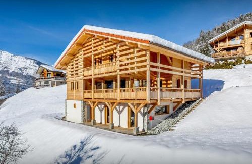 Champ-Laurent Ski Chalet | Chalet Belle Cour - OVO Network
