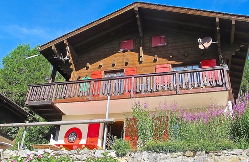 Riederalp Ski Chalet | Chalet Bergpieper, Swiss chalet-style apartment with a dream view