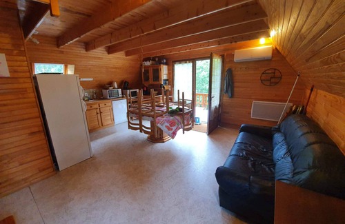 Plantades Ski Chalet | Chalet between lakes and mountains, unlimited fishing