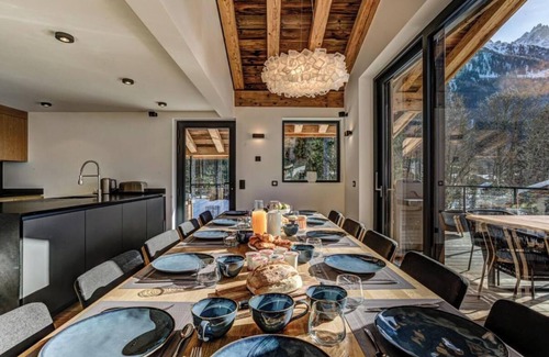 Chamonix-Mont-Blanc Apartment | Chalet Bliss: A Luxury Mountain Retreat in Chamonix