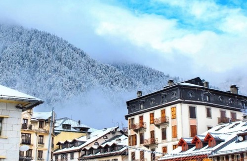 Chamonix-Mont-Blanc Apartment | Chalet Bliss: A Luxury Mountain Retreat in Chamonix