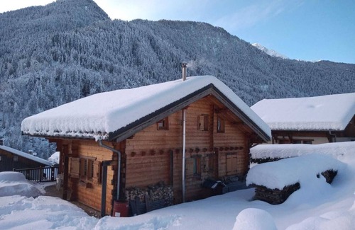 Villard-sur-Doron Ski Chalet | CHALET BOIS MASSIF, 4 bedrooms, sleeps 10