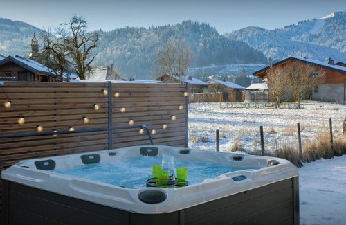Montriond Ski Chalet | Chalet Bolay - family base for 8 with garden & hot tub - OVO Network