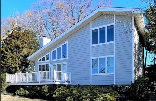 Villas House | Chalet By The Bay - Sleeps 12