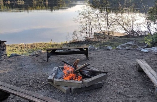 L'lle-du-Grand-Calumet Cottage | Chalet Cadieux – Waterfront Getaway with Hot Tub, Views & Outdoor Adventures