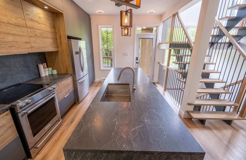 Saint-Brigitte-de-Laval House | Chalet Moderno | Nature, Comfort & SPA