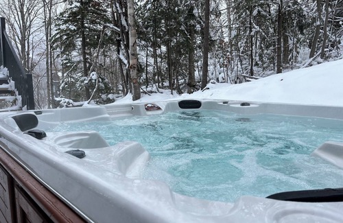 Saint-Philemon Cottage | Chalet Capella - Mountain Views, Nature, Spa