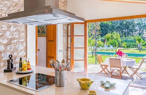 Soller Ski Chalet | Chalet Casa Futbol with Mountain View, Pool, Wi-Fi, A/C, Terraces & Garden