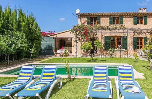 Soller Ski Chalet | Chalet Casa Futbol with Mountain View, Pool, Wi-Fi, A/C, Terraces & Garden
