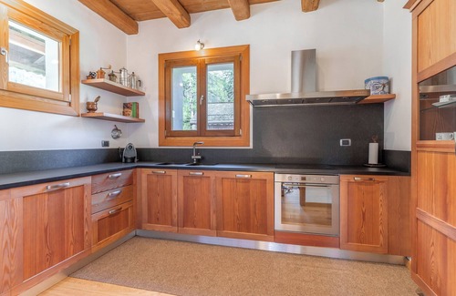 Les Praz-de-Chamonix Ski Chalet | Chalet Chamonix/Praz, Wood with exceptional panoramic view.