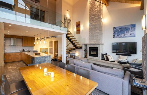Upper Village Ski Chalet | Chalet Champagne Luxury. TRUE ski in/out, 4 bed/4 bath Magnificent Views Hot Tub
