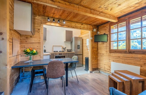 Thones Ski Chalet | Chalet-Comfort-Ensuite with Bath