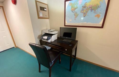 Valemount Hotel | Chalet Continental Motel