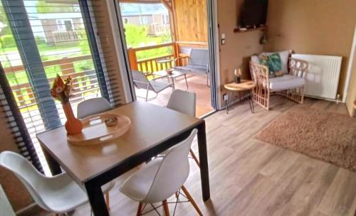 Lauwersoog Ski Chalet | Chalet Cozy Cove te Lauwersoog,1-6 Pers, 3 Schlafzimmer, 2 Badezimmer, 55m2!