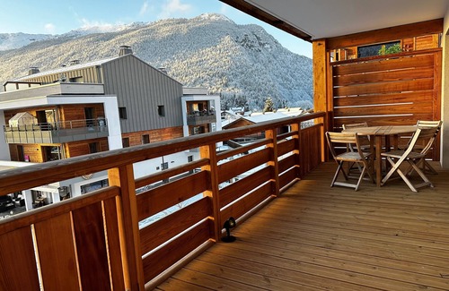 Saint-Jean-de-Sixt Apartment | Chalet Cristal* - Magnificent apartment with garage