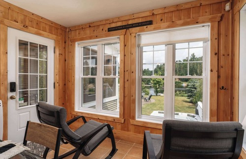 Saint Come Cabin | Chalet Détente : SPA, Foyer et Bord de L'eau!