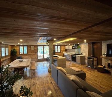 Saint-Sorlin-d'Arves Ski Chalet | Chalet d'alpage " L'Estive "