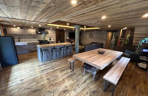 Saint-Sorlin-d'Arves Ski Chalet | Chalet d'alpage " L'Estive "