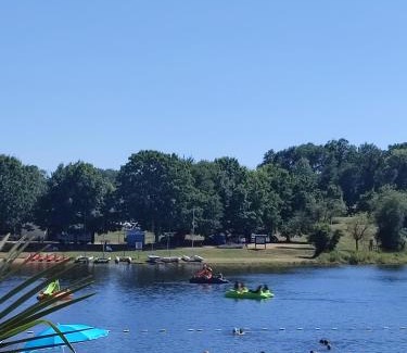 Pressignac House | Chalet dans la Foret.Adorable 1 bedroom chalet surrounded by woodland