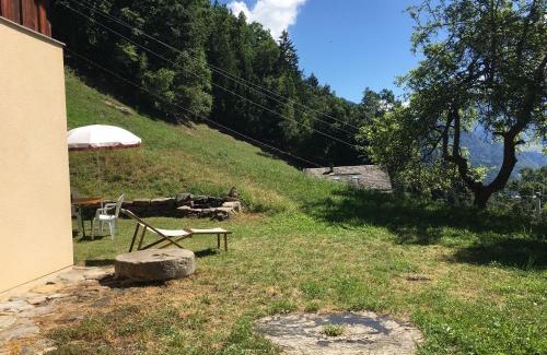 Villard-sur-Doron Ski Chalet | Chalet dans les alpages de Savoie