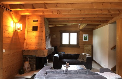 Bonnevaux Ski Chalet | Chalet de Charme au Milieu des Montagnes