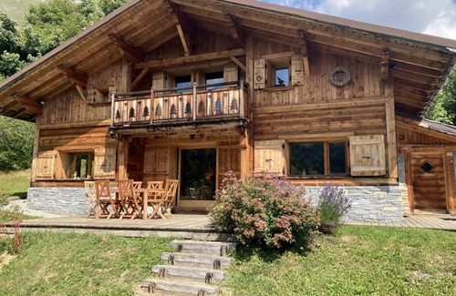 La Giettaz Ski Chalet | Chalet de Charme Situé à La Giettaz Entre La Clusaz et Megeve
