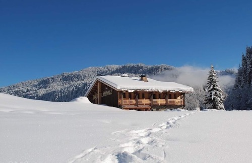 La Giettaz Ski Chalet | Chalet de l'Armanaz for groups of up to 32 people