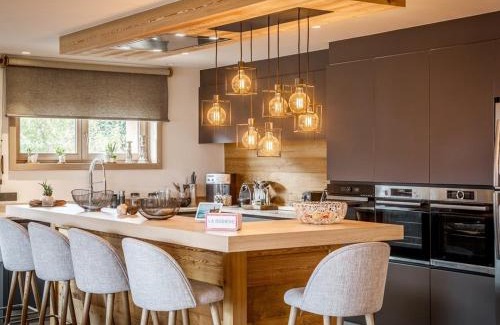 Les Eucherts Ski Chalet | Chalet de luxe 5* avec Spa, PMR, au pied des pistes - FR-1-398-621