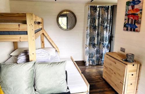 Crozon Ski Chalet | Chalet des Fées - Piscine