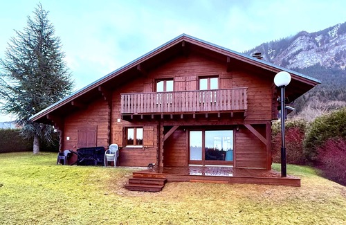 Thollon-les-Memises Ski Chalet | Chalet 'Des Charmes' with Mountain View, Private Terrace and Wi-Fi