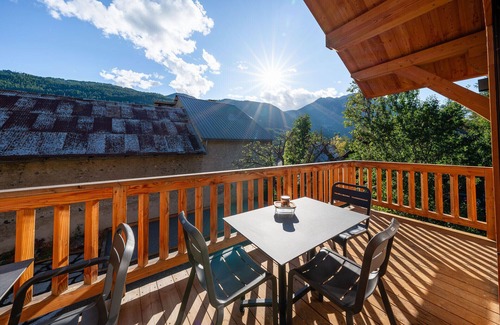 La Salle-les-Alpes Ski Chalet | Chalet Dibona