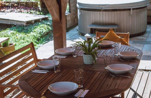 Saint-Jean-dʼAulps Ski Chalet | Chalet Dranse ski/bike - Mountain Voyages